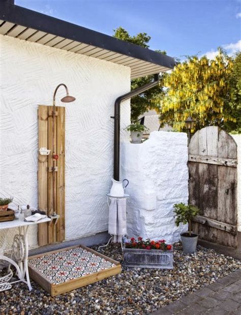 21 Refreshingly Beautiful Outdoor Showers I Bet Youd Love To Step Into