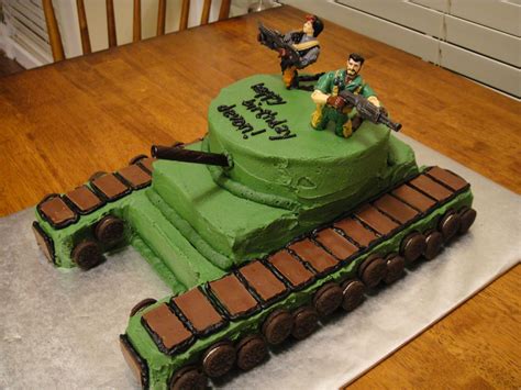 Send them this enticing designer cake and brighten up their day. More Buttercream Birthday Fun | Army birthday cakes, Army ...