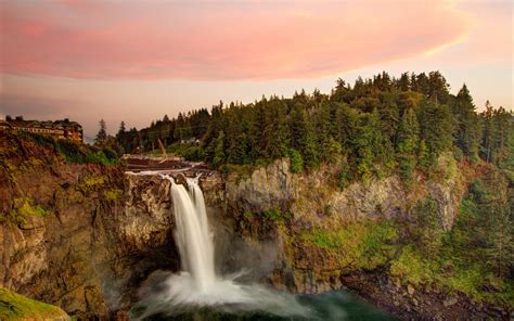 Snoqualmie Falls Is 82 Meters Tall Waterfall On The Snoqualmie River