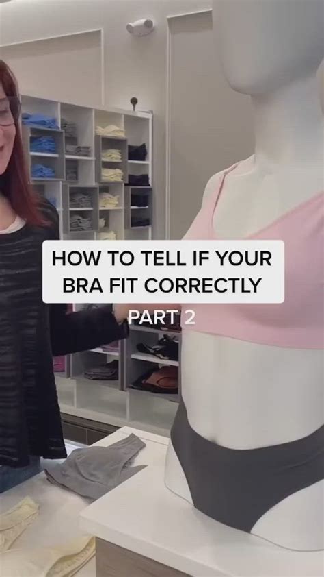 Easy Ways To Tell If You Re Wearing The Right Bra Size Bra Tops Bra Fitting Everyday Fashion