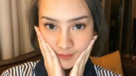 Anya Geraldine Unggah Foto Berlumuran Cat Dan Seperti Tak Pakai Baju Ini Kata Baim Wong