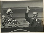 General Francisco Franco con su esposa, Carmen Polo by Photographie ...