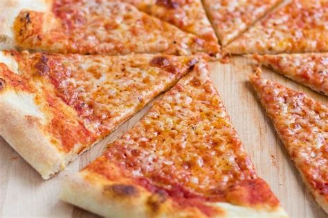 So, you took a trip to new york city got a taste of that famous nyc pizza and now you're ready for more. Best NY style pizza dough recipe and 14 tips for success!!
