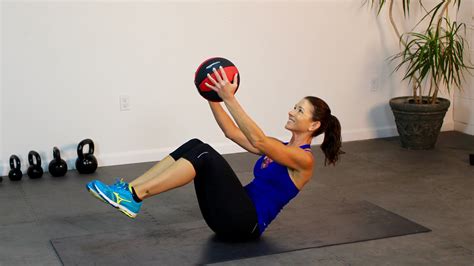 Medicine Ball Abs Defined Best Way To A Flat Stomach Workout