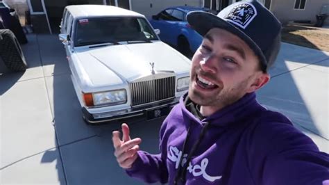 Thestradman Explains Why He Bought A 1982 Rolls Royce Limo Dexerto
