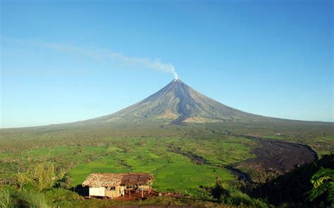Mayon Volcano In The Philippines Perfect Cone Philippines