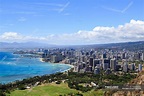 Stati Uniti, Hawaii, Honolulu paesaggio urbano sulla riva — Baia ...