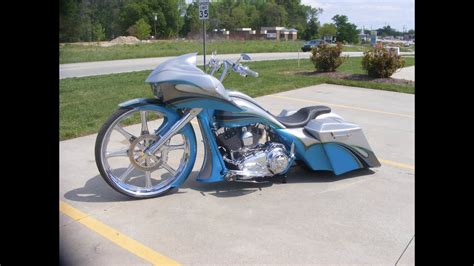 This big wheel machine is nasty in every sense of the word. Custom Cycles LTD CVO Road Glide Bagger 30 inch wheel ...