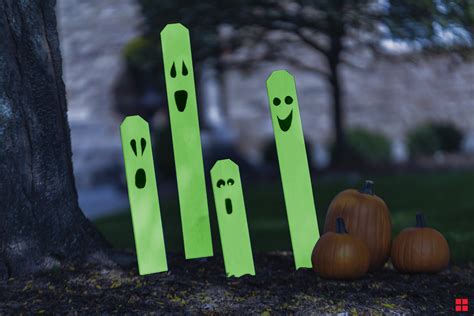 Diy Halloween Decorations Glow In The Dark Ghost Fence Posts