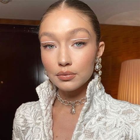 This Eyeliner Trend Is Taking Over Instagram Gigi Hadid Makeup Gigi