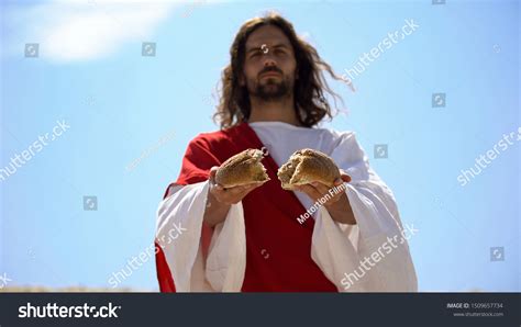 91 Jesus Breaking Bread Images Stock Photos And Vectors Shutterstock