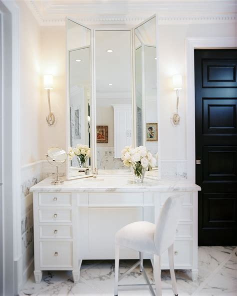 Whether it is putting on makeup in the morning or doing a quick check before running out the door for the day, bathroom. 12 Glamorous White & Mirrored Bedroom Vanities & Makeup Tables