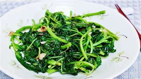Simple Stir Fry Spinach With Garlic Home Cooking With Somjit