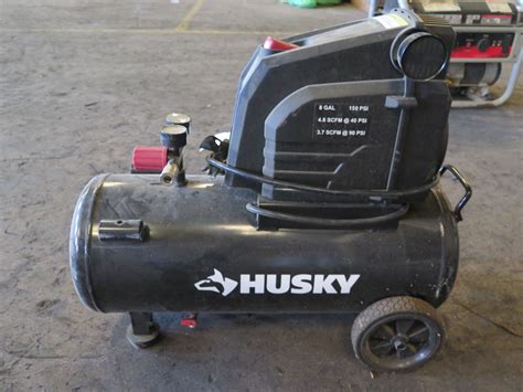 Husky 8 Gal 150 Psi Rolling Hotdog Air Compressor Model 0300816