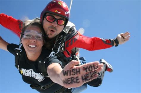 Skydiving Sex Stunt Video Stuns Crazy Things People Do Skydiving