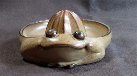 Vintage Mid Century Frog Pottery Stoneware Juicer Ucci Japan