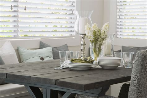 Designed with a charming modern farmhouse aesthetic, pose features elegant dining nook dining room design dining set large round dining table formal dining tables table and. 15 Gray Dining Room Design Ideas