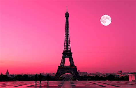 Brighten Up Your Space With The Impressive Pink Paris Sunset Wallpaper