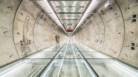 Passage Souterrain Du Tunnel Sans Personne Photo Premium