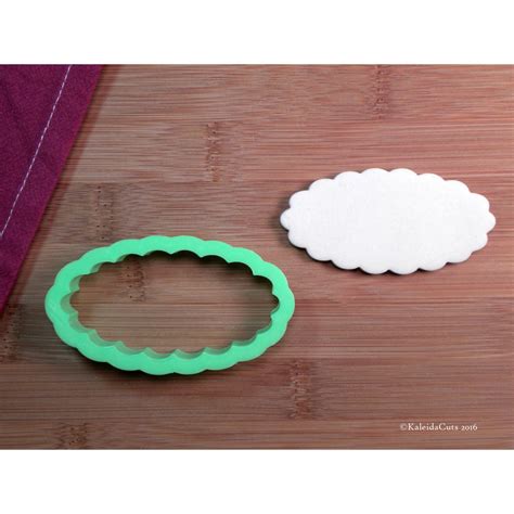 Scalloped Oval Plaque Cookie Cutter Kaleidacuts