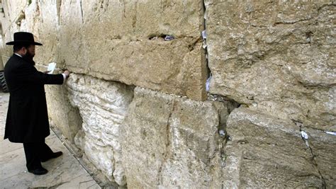635693675538780472 D06 Western Wall 06 2615173width2150andheight