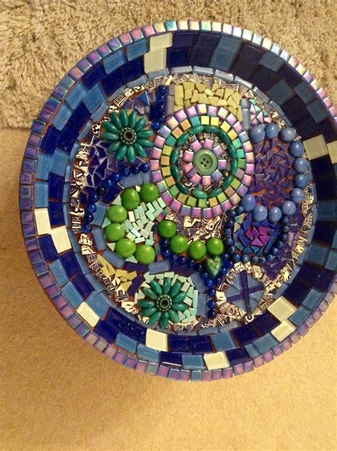Mosaic Tray To Brighten Up The Garden Mosaic Tray Mosaic Mosaic Diy