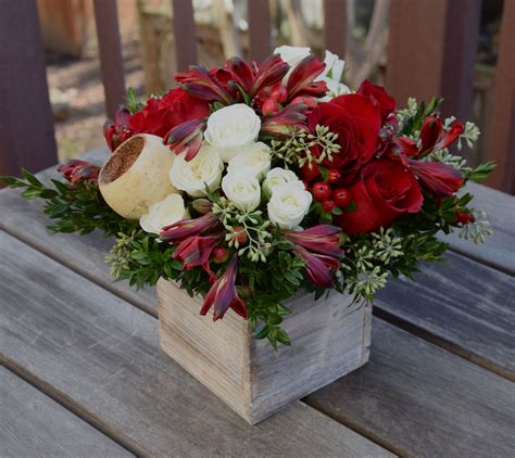 Holidaychristmas Flower Box Unique T Or A Table Floral Piece