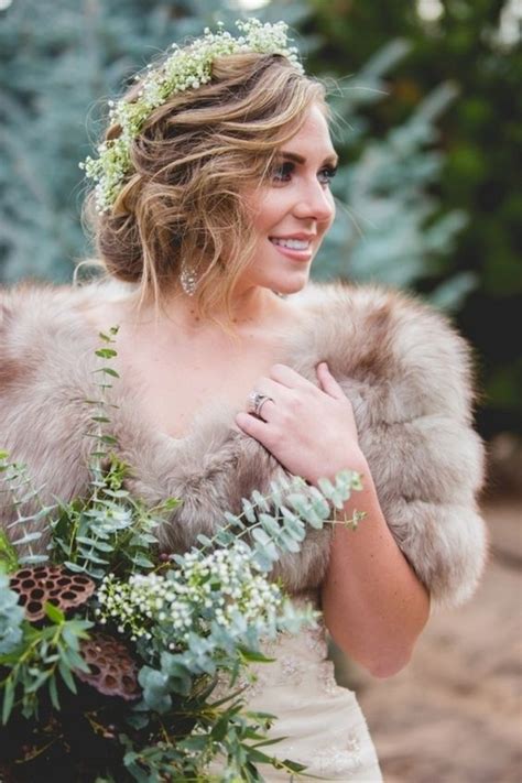 20 Cool Faux Fur Winter Wedding Ideas Deer Pearl Flowers