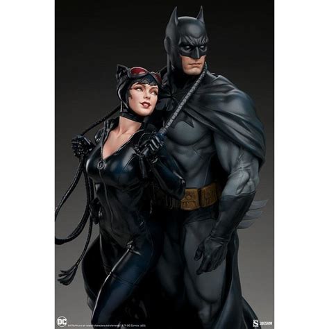 Dc Comics Diorama Batman And Catwoman 51 Cm The Movie Store