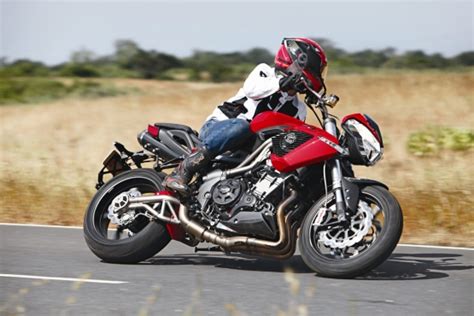 As Explosive As Tnt Benelli Tnt 1130r First Ride Review Bike India