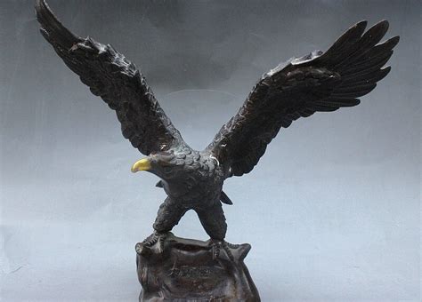 12 China Folk Fengshui Success Bronze Gilt Opend Wings Dapeng Eagle Hawk Statuestatue Bronze