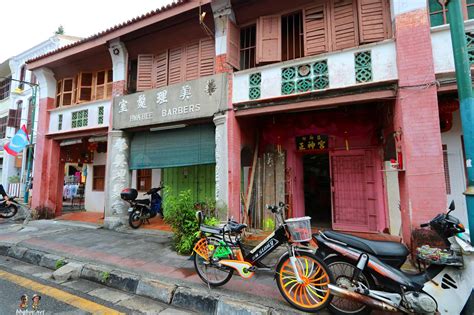 Skip the tourist traps & explore penang like a local. Temples and Street Art. And on not falling in love with ...