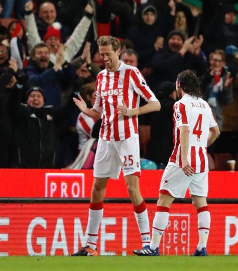 Peter Crouch Scored His 100th