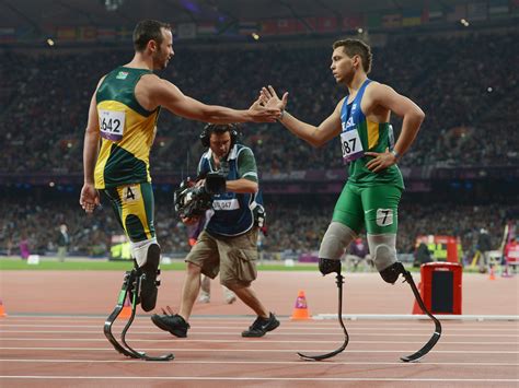 paralympics blade runner oscar pistorius loses 200m final complains to officials cbs news