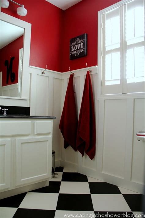 Bathroom In Red Black And White Ideas For The Cottage Pinterest