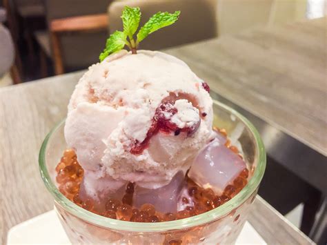 Where You Can Get These 18 Ice Cold Mouthwatering Desserts For Every