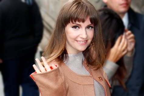 Lena Dunham Posts Nude Photo With Body Positive Message On Instagram Glamour