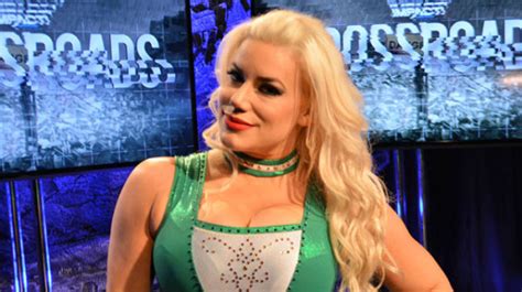 Predicciones, canales y horarios para ver en directo. Taya Valkyrie Reportedly Signs Contract With WWE Wrestling News - WWE News, AEW News, Rumors ...