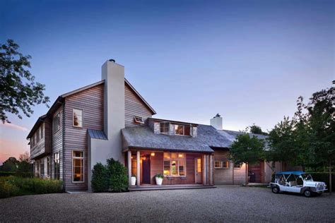 Breathtaking Modern Farmhouse Design In East Hampton