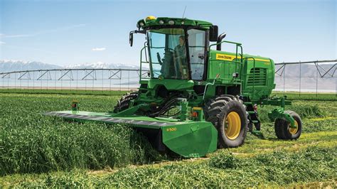 John Deere Introduces New Self Propelled Windrowers