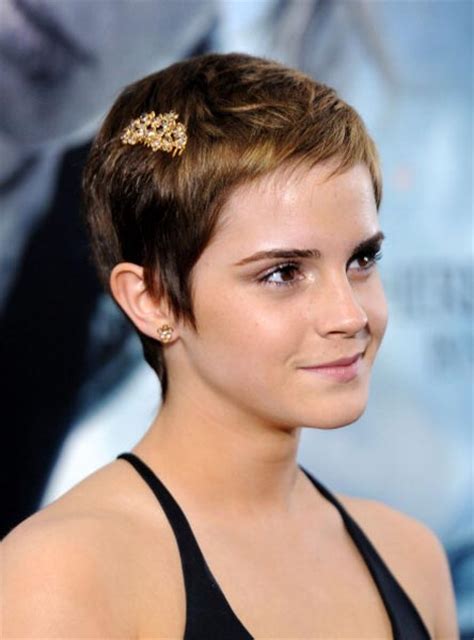 Capelli Corti Il Look Di Emma Watson Tendenze Capelli Le Nuove Tendenze Su Capelli Estetica It