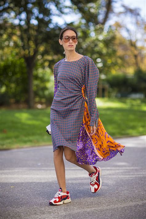 Stylecaster 23 Head Turning Street Style Looks From Paris Fashion