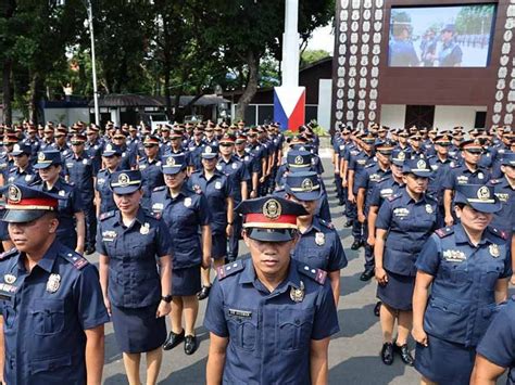 Lawyers Doctors Priests Among 606 New Pnp Officers