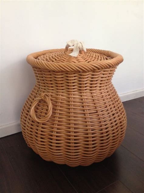 Large Round Wicker Laundry Basket With Lid In Loughborough