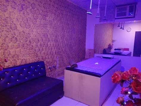 Fm Vip Thai Spa And Massage Centre Spa Centers In Business Bay Get Contact Number Address