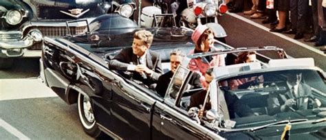 Grupo ainda não foi identificado pelas autoridades. 22 de novembro (1963) | John Kennedy é morto em atentado