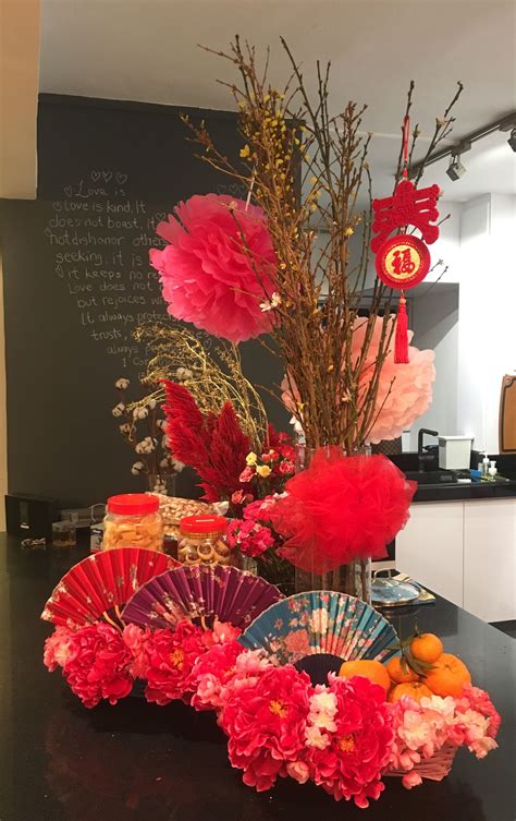 I haven't decided whether i'll be indulging in any fortune cookies yet, but no doubt i'll be doing a loft run for the diy decorations i made last year. RP - Chinese New Year - Centerpiece | Tết trung quốc ...