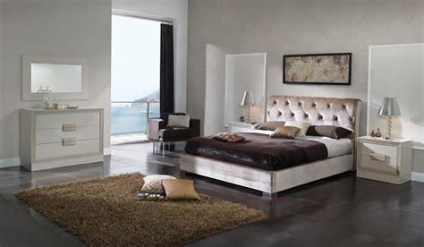 Find out about the decorating techniques used by europeans. Retro Contemporary European Bedroom Set Phoenix Arizona ESF-Miriam