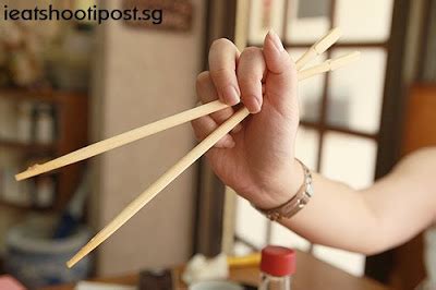 I cannot manage eggs in it. How do you hold your chopsticks? Let us know in the polls! - ieatishootipost
