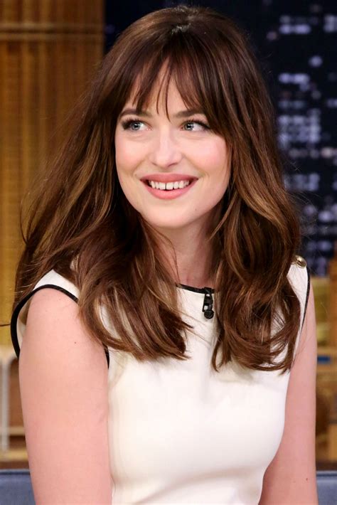 Fifty Shades Of Grey Star Dakota Johnsons Makeup How To Glamour